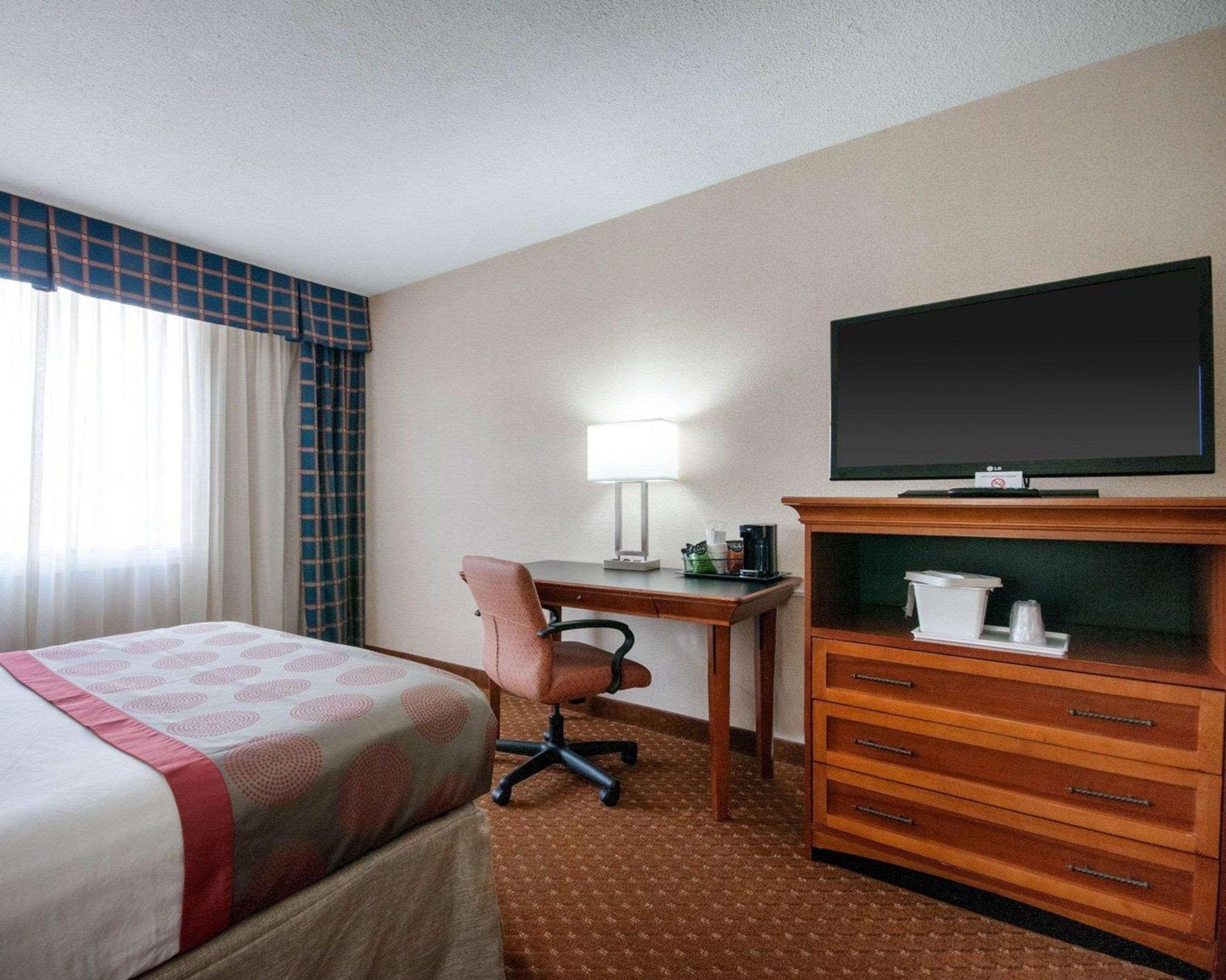 Rodeway Inn Indianapolis I-70 Bagian luar foto